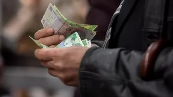 Românii care rămân fără ajutorul social. Autorităţile nu mai dau bani fără ca cetăţenii să ofere ceva la schimb. Noua lege din Germania stârneşte controverse