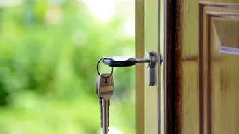 Noi reguli pentru contractele de închiriere în 2025: procedura actualizată de ANAF explicată pas cu pas