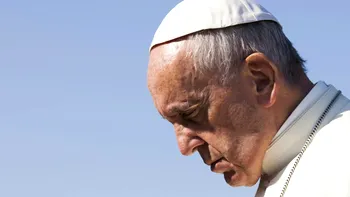 Papa Francisc, pe ventilație mecanică după o criză respiratorie bruscă. Vaticanul: „Nu este încă în afara pericolului”