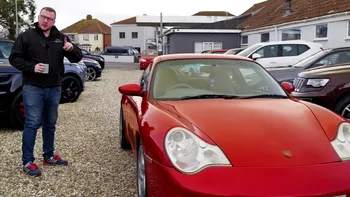 A cumpărat un Porsche 911 la preț de nimic, sub 9.000 de euro, dar când a fost la service a aflat adevărul dureros