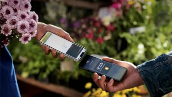 Revolut schimbă regulile jocului din nou și îți transformă telefonul în POS. Așa vei putea primi bani de pe orice card, care sunt condițiile