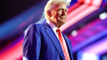 Donald Trump îl învinuiește pe Zelenski pentru războiul din Ucraina. Liderul american vrea alegeri anticipate