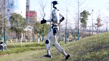 VIDEO Vezi cum aleargă roboții umanoizi în 2025, ca să înțelegi mai bine viitorul Terminator în viața reală. Cât de abil este Unitree G1 Bionic