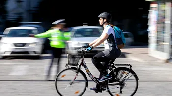 Amendă record de 1.200 de lei pentru un biciclist în București. Ce echipament obligatoriu i-a lipsit