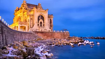 Cum arată interiorul Cazinoului Constanța, după renovare. Imagini spectaculoase din clădirea simbol de la malul mării FOTO