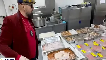 Cum arătau preparatele de la restaurantul de la Palatul Parlamentului. Dezastrul descoperit de Piedone: “Ia, uite, ce mâncați, domnilor parlamentari. Papa bun, ieftin, nu?”