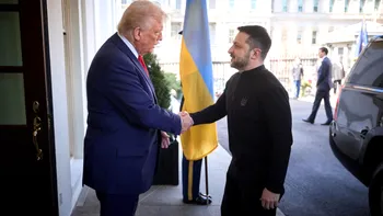 Cum a încercat Donald Trump să-l umilească pe Zelenski încă de când a coborât din mașină. Ce a putut să spună despre hainele președintelui ucrainean