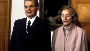 Elena Ceaușescu a lucrat mult timp ca muncitor necalificat, în București, și a fost implicată în mai multe situații ”nefirești” la locurile de muncă. Trecutul ascuns al fostei șefe de la ”Cabinetul 2”