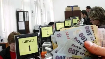 Fake news! Bugetarii pensionari nu sunt forțați să-și dea demisia. Cumulul pensiei cu salariul de la stat nu e interzis