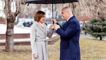 Ilie Bolojan, gest elegant la Chișinău. Momentul inedit de la întâlnirea cu Maia Sandu a devenit viral