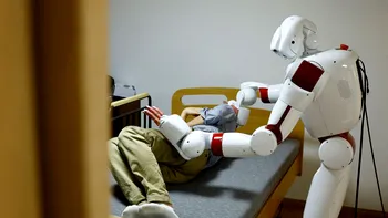 Roboții umanoizi inteligenți care spală, schimbă așternuturi și asistă bătrânii sunt soluția pentru oamenii în vârstă din Japonia