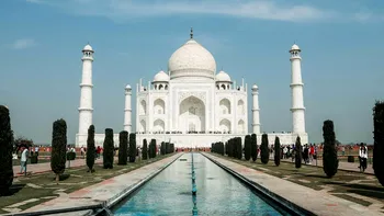 Taj Mahal, cel mai mare și frumos mausoleu din lume, s-a ”născut” din iubire. Regele care a construit o ”minune a lumii” în memoria soției sale
