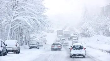 Vin ninsorile şi frigul, în România. De la vară, trecem direct la temperaturi de iarnă
