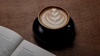 Băutura care înlocuieşte cafeaua. Nu are cofeină, dar te ajută să te concentrezi şi îţi dă energie