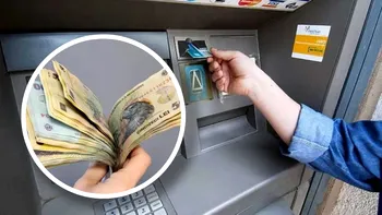 Nu vă mai țineți toți banii pe cardul pe care primiți salariul! Avertismentul experților: 