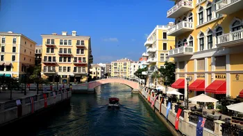 Cum au făcut arabii o Veneție în deșert. Povestea spectaculoasei insule artificiale din Qatar