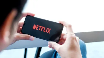 Un thriller captivant care a cucerit topul Netflix: Te va ține 