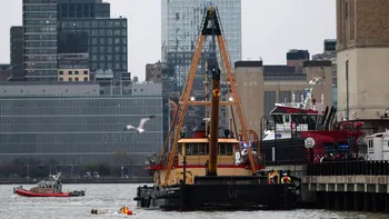 Accident aviatic în New York: Elicopter prăbușit în râul Hudson. Toți pasagerii au murit