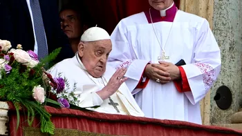 Clipa care a emoționat întreaga lume. Papa Francisc a apărut  la balconul Vaticanului de Paște