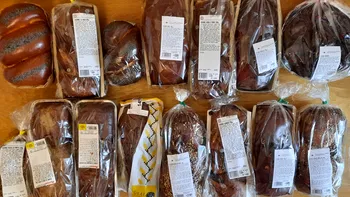 Cozonacii din LIDL, Kaufland, Carrefour sau Auchan, analizați ingredient cu ingredient. Care e cel mai curat și care e plin de E-uri