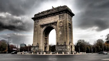 Demolat, reconstruit, cenzurat, reabilitat. Arcul de Triumf din București, povestea simbolului întregirii României Mari