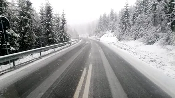 Ninge abundent în mai multe zone din România! Vortexul polar a readus iarna, imagini cu nămeții din aprilie