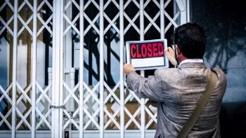 Aproape 2.000 de firme au fost puse pe butuci într-o singură lună în România. Patronii au închis prăvăliile, au dat oamenii afară și acum statul e bun de plată