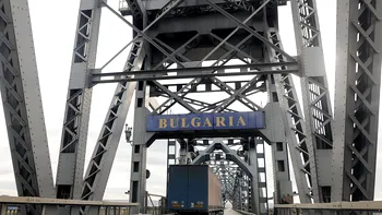 Oraşul bulgăresc sufocat de români. Meniul este în limba română, iar angajaţii sunt şi de la noi din ţară