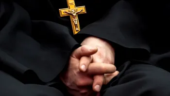 Preotul român care a uimit cu declaraţiile sale despre Papa Francisc, chiar în ziua înmormântării. 