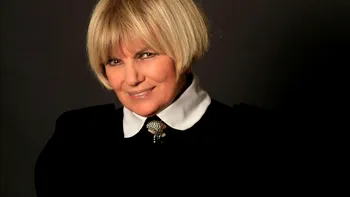 Primul designer din Europa de Est care și-a expus creațiile la New York Fashion Week și-a pierdut primul soț la cutremurul din 1977. Drama creatoarei de modă Doina Levința