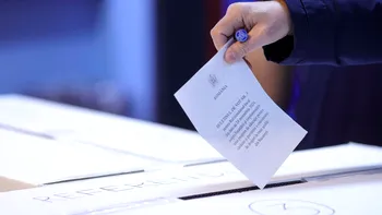 Românii cu buletine electronice, reguli noi la vot. Ce trebuie să știi înainte de alegeri