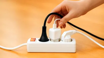Prelungitorul electric, un pericol ignorat: 13 situații în care nu trebuie niciodată să-l folosești, avertizează specialiștii