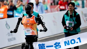 Roboții umanoizi din China au alergat primul semi-maraton din lume. Ce clasament au ocupat și ce concluzie tragem