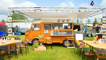 Cum deschizi un food truck care-ți aduce bani lună de lună, cu doar 7.500 euro investiție inițială