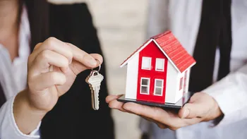 Toate motivele pentru care n-ar trebui să-ți vinzi casa. De ce „să nu dai vrabia din mână pe cioara de pe gard”