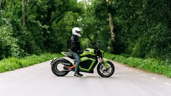 Motocicleta electrică care a ajuns direct în Cartea Recordurilor: Motive ca să cumperi modelul Verge TS Pro