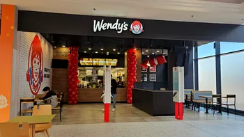 INTERVIU EXCLUSIV Wendy’s vine cu poftă mare în România: Primul restaurant în București, urmează alte 100 în toată țara. Chiar și Katy Perry ar primi o replică jucăușă la Mega Mall