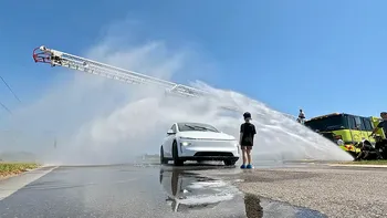 Poate Tesla Model Y să „vadă” prin ploaie? Testul care a pus la încercare condusul autonom în condiții extreme