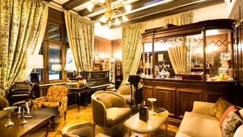 Vila doctorului Moscu, o capodoperă neo-românească, devenită hotel de lux în inima Bucureștiului: E scoasă la vânzare, cât costă