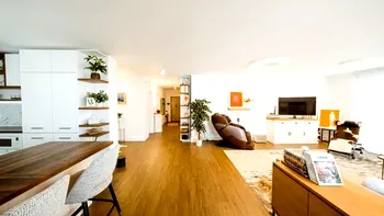 Un penthouse deasupra orașului: Lux, lumină și liniște în inima Clujului, la jumătate de milion de euro