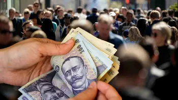 Banii de la stat care intră pe card chiar miercuri, 14 mai. Ajutorul este așteptat de mulţi români