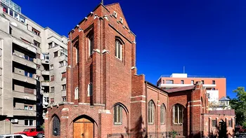 Biserica Anglicană din București, locul de suflet al Reginei Maria a României. Credincioșii sunt împărtășiți, și astăzi, cu potirul dăruit de soția Regelui Ferdinand 