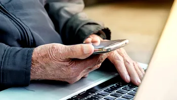 Când pot accesa pensionarii taloanele electronice de pensie pentru luna mai? Întârzierea, explicată de Casa de pensii