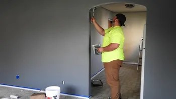 Cât costă renovarea completă a unui apartament cu 2 camere în 2025. Prețurile actuale pentru materiale și manoperă te vor surprinde