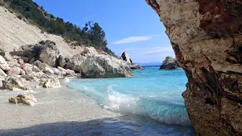 Cât costă o vacanţă în Grecia, în 2025. Preţuri actualizate pentru cazare, feribot şi taverne