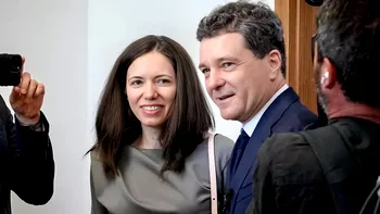 Ce a fost întrebată Mirabela Grădinaru la locul de muncă, după ce Nicușor Dan a devenit președinte. Prima Doamnă, mirată de nedumerirea colegilor: „Am obținut și acest drept”