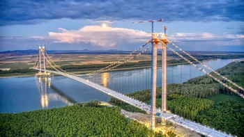 Cel mai mare pod din România, în pericol? Fenomen îngrijorător la podul peste Dunăre