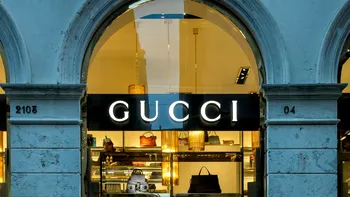 Gucci, sacrificiul, pasiunea și moștenirea. Povestea uriașului brand, de la portarul hotelului Savoy pasionat de valize la imperiul italian al modei