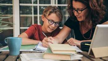 Homeschooling, reglementat și în România. În ce condiții ar putea cere părinții școlarizare la domiciliu pentru copii, pașii de urmat