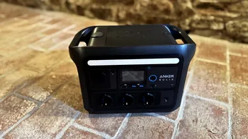 REVIEW Anker Solix C800X – o stație de alimentare care te salvează în blackout. O baterie externă ”pe steroizi” ideală pentru camping, dar grozavă când ți se taie curentul acasă